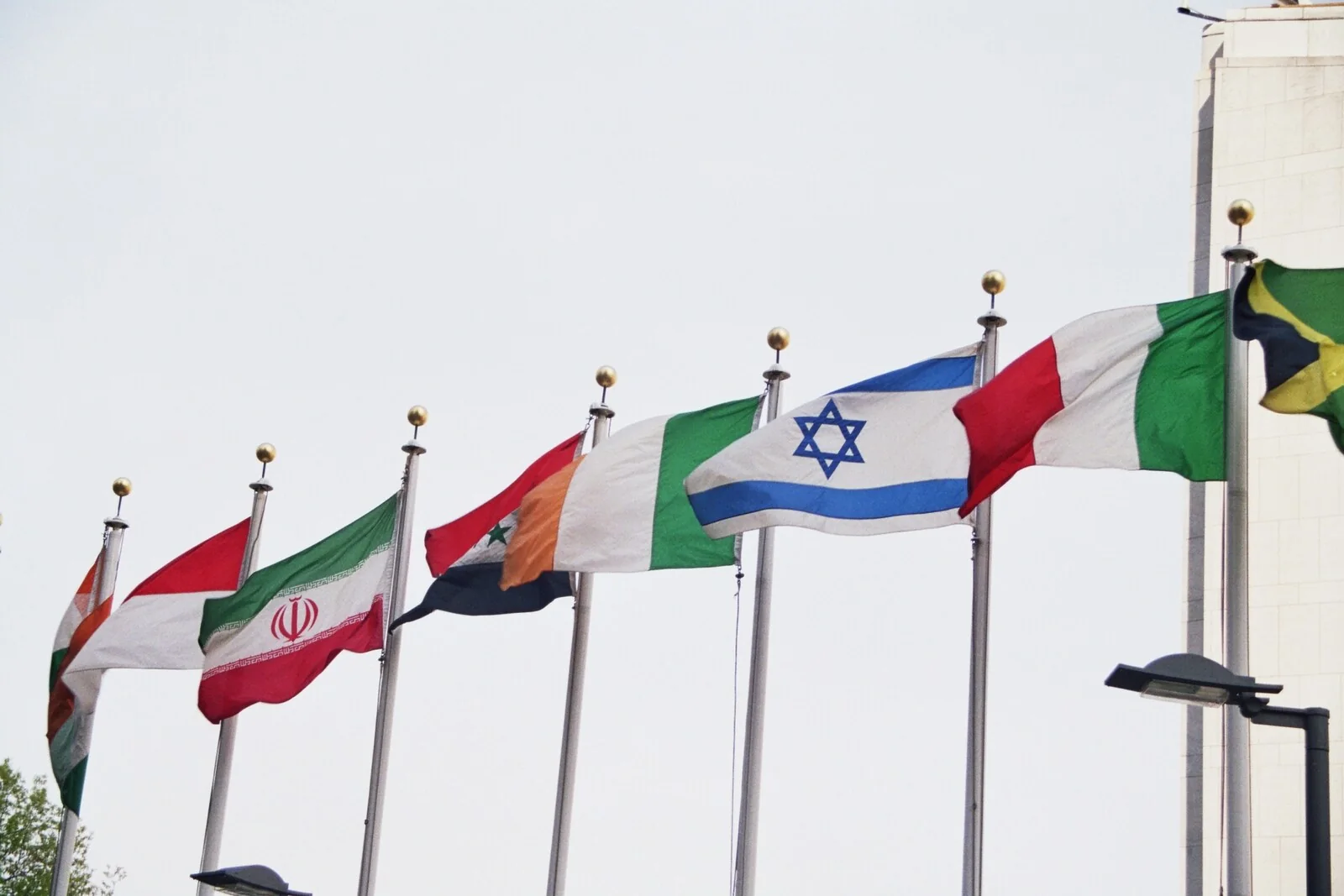 Flags at the United Nations headquarters 2 — representative context visual. Shown from the cited image source.